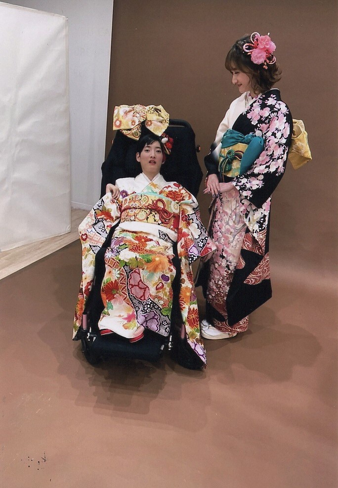 車椅子着物　振袖　成人式　北海道　身体障害　知的障害